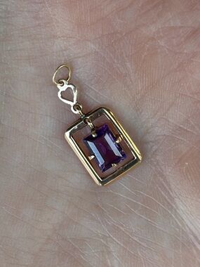 Antique 10K Gold And Amethyst Stone Small Lavaliere Pendant
